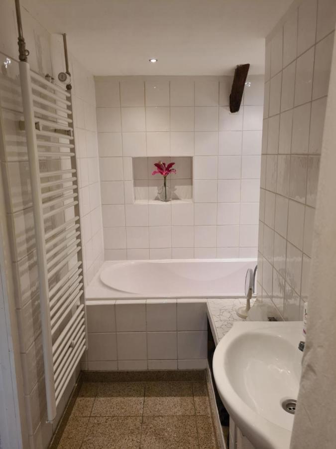 Bed & Breakfast 28 Appartement Met Prive Tuin Assen Exterior photo