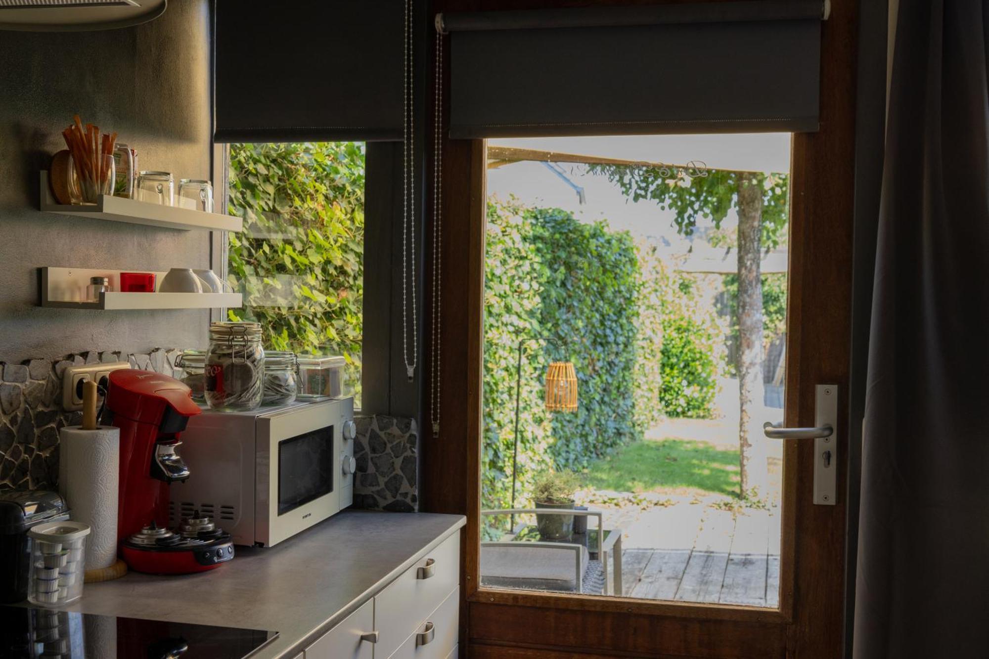 Bed & Breakfast 28 Appartement Met Prive Tuin Assen Exterior photo